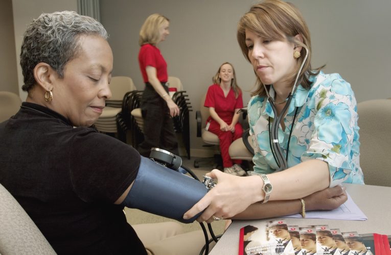 How to Lower Blood Pressure at Home Without Medicine in Phoenix